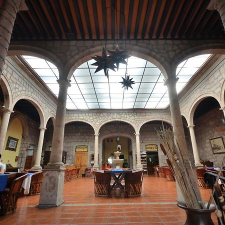 Howard Johnson By Wyndham Morelia Calle Real Экстерьер фото