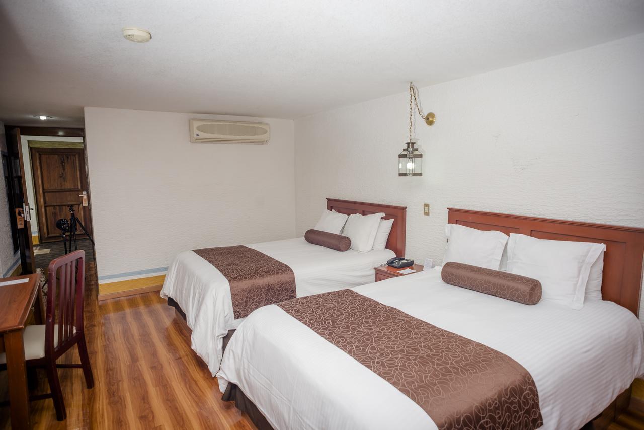 Howard Johnson By Wyndham Morelia Calle Real Экстерьер фото